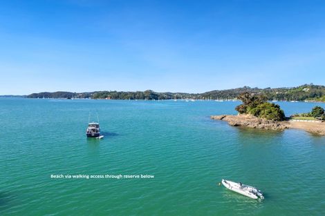 Photo of property in 178 Te Wahapu Road, Russell, 0272