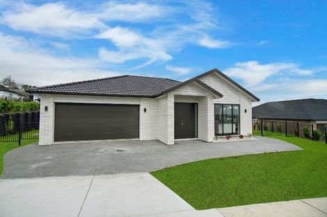 Photo of property in 59 Twin Parks Rise, Papakura, 2110