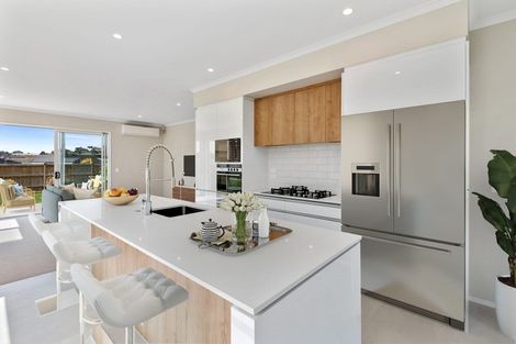 Photo of property in 23 Kukuwai Avenue, Red Beach, 0932