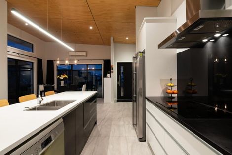 Photo of property in 23 Selliera Place, Papamoa Beach, Papamoa, 3118