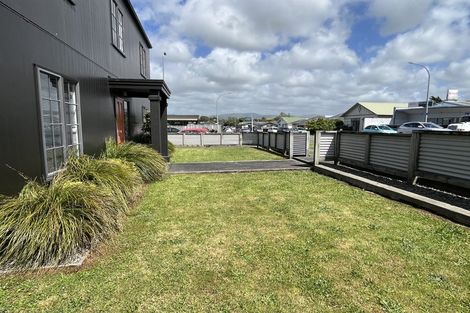 Photo of property in 1 Cleland Street, Palmerston North, 4410