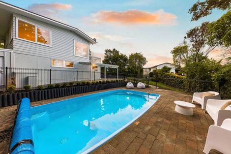 Photo of property in 35 Mcdowell Crescent, Hillcrest, Auckland, 0627