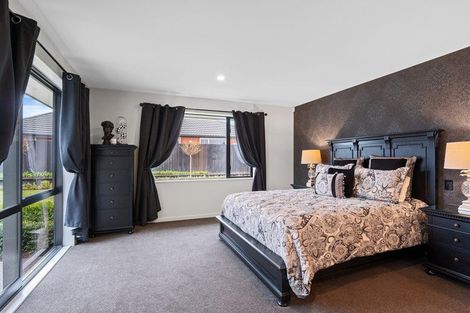 Photo of property in 18 Dunaverty Place, Broomfield, Christchurch, 8042