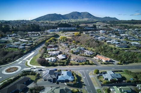 Photo of property in 2/94 Harvey Street, Waipahihi, Taupo, 3330