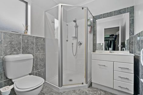 Photo of property in 92a Alfriston Road, Manurewa, Auckland, 2105