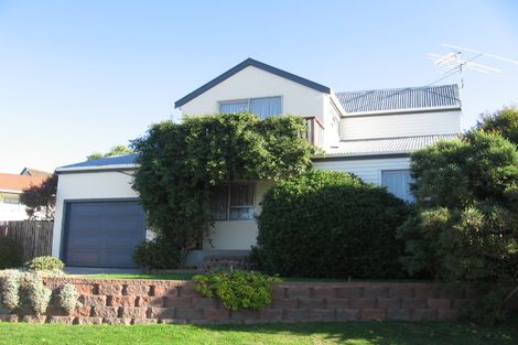 Photo of property in 15 Mallard Grove, Churton Park, Wellington, 6037