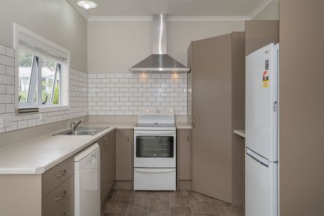 Photo of property in 6 Aputa Avenue, Te Puru, Thames, 3575