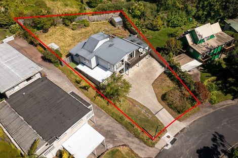 Photo of property in 9 Malters Place, Browns Bay, Auckland, 0630