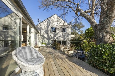 Photo of property in 38 Plympton Street, Brooklands, New Plymouth, 4310