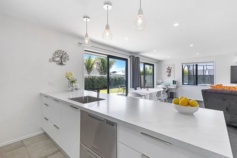 Photo of property in 27 Smith Street, Lepperton, New Plymouth, 4373
