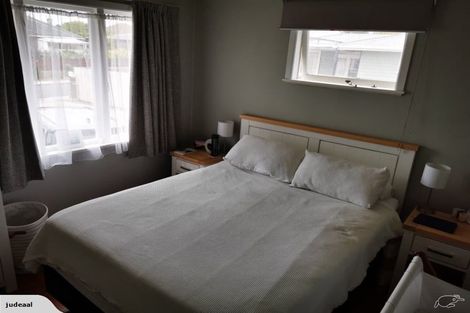 Photo of property in 6 Maybelle Place, Kelston, Auckland, 0602