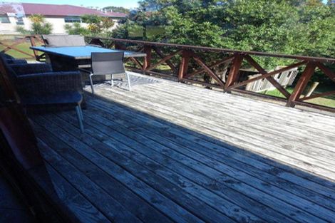 Photo of property in 50 Eugenia Rise, Totara Heights, Auckland, 2105