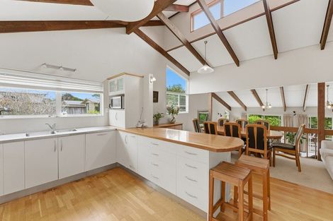 Photo of property in 5 Magnolia Drive, Westown, New Plymouth, 4310