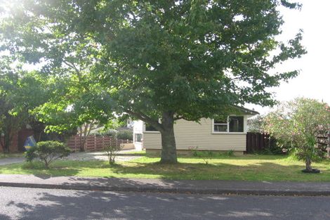 Photo of property in 3 Normanton Street, Glenfield, Auckland, 0629
