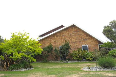 Photo of property in 23 Millcroft Place, Parklands, Christchurch, 8083