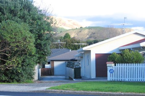 Photo of property in 406a Te Moana Road, Waikanae, 5036