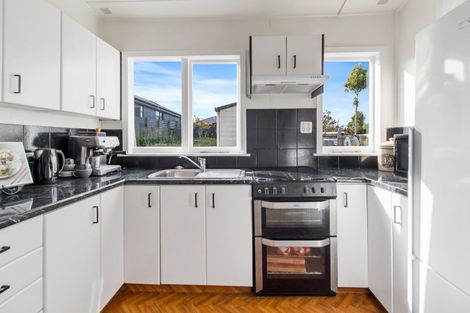 Photo of property in 16 Memorial Avenue, Parkside, Timaru, 7910