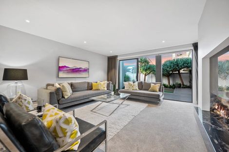 Photo of property in 9 Craig Road, Milford, Auckland, 0620