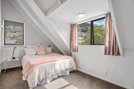 Photo of property in 15a Williams Street, Sunshine Bay, Queenstown, 9300