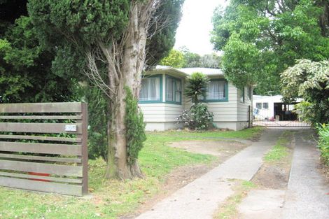 Photo of property in 1 Rosehill Drive, Rosehill, Papakura, 2113