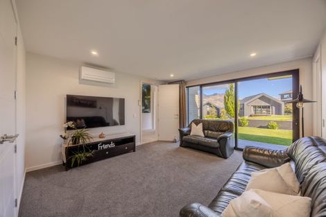 Photo of property in 8 Mills Road, Wanaka, 9305