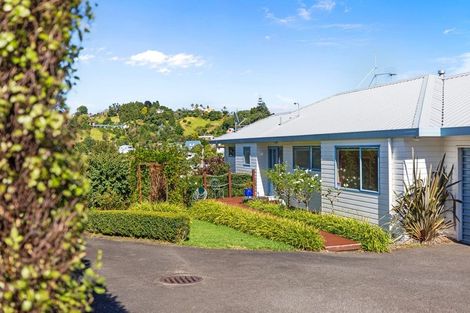 Photo of property in 18 Lorrigan Way, Welcome Bay, Tauranga, 3112