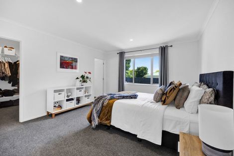 Photo of property in 18 Piharau Crescent, Hurdon, New Plymouth, 4310