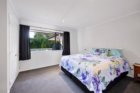 Photo of property in 90 Ridgewood Drive, Ridgewood, New Plymouth, 4371