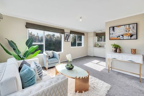 Photo of property in 4 Weatherly Road, Torbay, Auckland, 0630