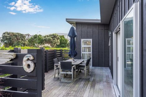 Photo of property in 6 Olliver Grove, Waikanae Beach, Waikanae, 5036