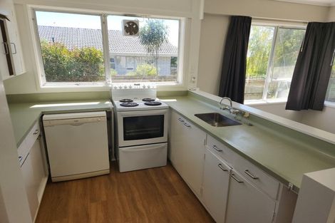 Photo of property in 7 Ruru Street, Waikanae, 5036