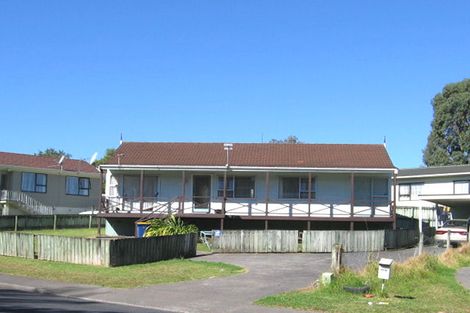 Photo of property in 117 Moire Road, West Harbour, Auckland, 0618