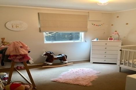 Photo of property in 37 Stapleford Crescent, Browns Bay, Auckland, 0630