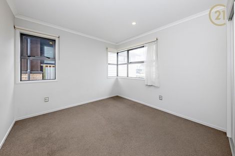 Photo of property in 18 Hirimate Place, Flat Bush, Auckland, 2019