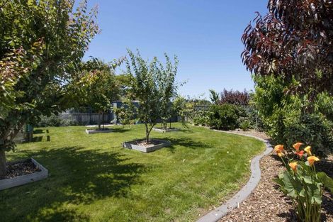 Photo of property in 2 Bransley Grove, Katikati, 3129