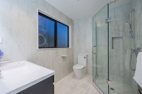 Photo of property in 15 Babos Avenue, Kumeu, 0810