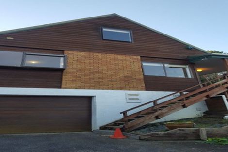 Photo of property in 2/14 Strabo Place, Windsor Park, Auckland, 0632