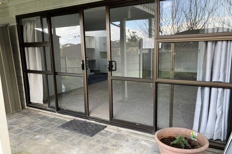 Photo of property in 20 Marina View Drive, West Harbour, Auckland, 0618