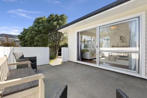 Photo of property in 5 Pembroke Street, Westown, New Plymouth, 4310