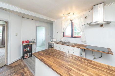 Photo of property in 40 Hussey Street, Waverley, 4510