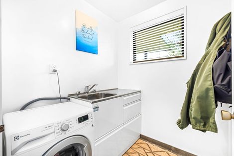 Photo of property in 7 Mchaffies Place, Wainoni, Christchurch, 8061