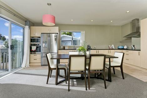 Photo of property in 10a Saffron Street, Birkdale, Auckland, 0626