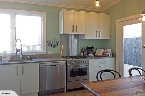 Photo of property in 12 Sale Street, Napier South, Napier, 4110