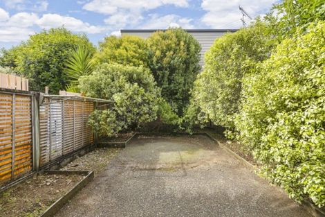 Photo of property in 3/17 Harbour View Road, Te Atatu Peninsula, Auckland, 0610