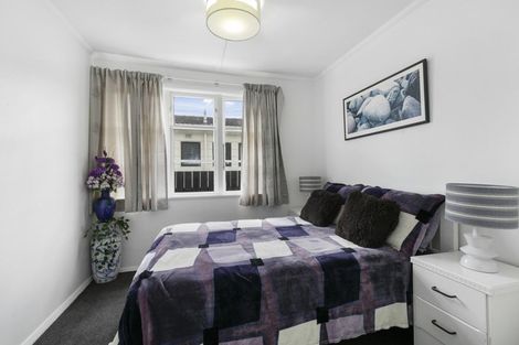 Photo of property in 71 Sladden Street, Naenae, Lower Hutt, 5011