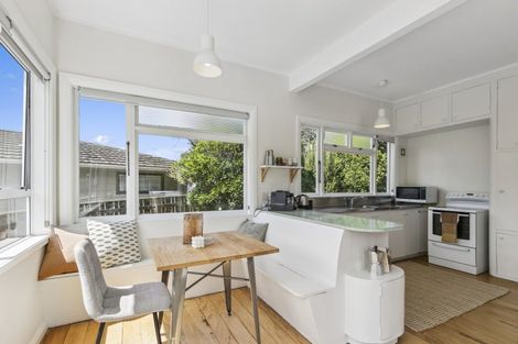 Photo of property in 1/199 Newlands Road, Newlands, Wellington, 6037