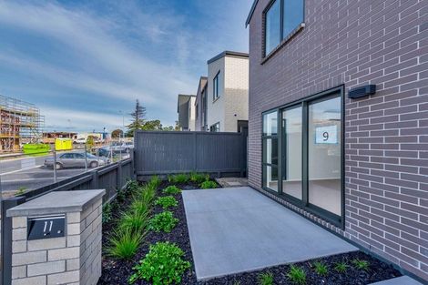 Photo of property in 11 Waenganui Road, Hobsonville, Auckland, 0616