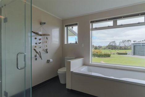 Photo of property in 2599 Mountain Road, Tariki, Stratford, 4394