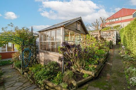 Photo of property in 264 Mount Pleasant Road, Mount Pleasant, Christchurch, 8081