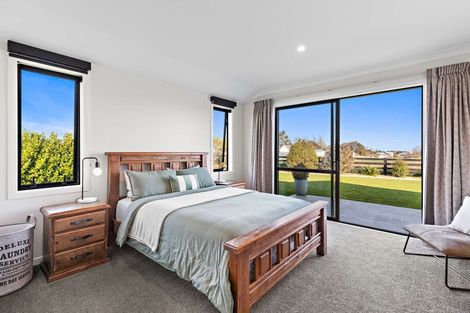 Photo of property in 3 George Street, Bulls, 4818